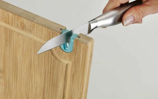 Tabla De Cortar Wenko Con Afilador De Cuchillos 23 X 33 X 1,5 Cm 9 Tabla De Cortar Wenko Con Afilador De Cuchillos 23 X 33 X 1,5 Cm - Imagen 7