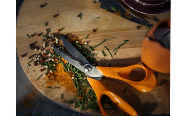 Tijeras De Papel Fiskars Classic 17 Cm 6 Tijeras De Papel Fiskars Classic 17 Cm - Imagen 4